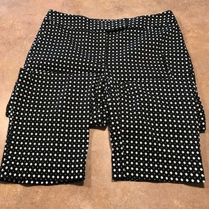 Unlisted Kenneth Cole sz 8 stretch slim fit capris